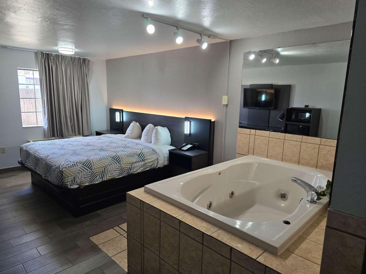 6 Oklahoma Ok Frontier Hotel