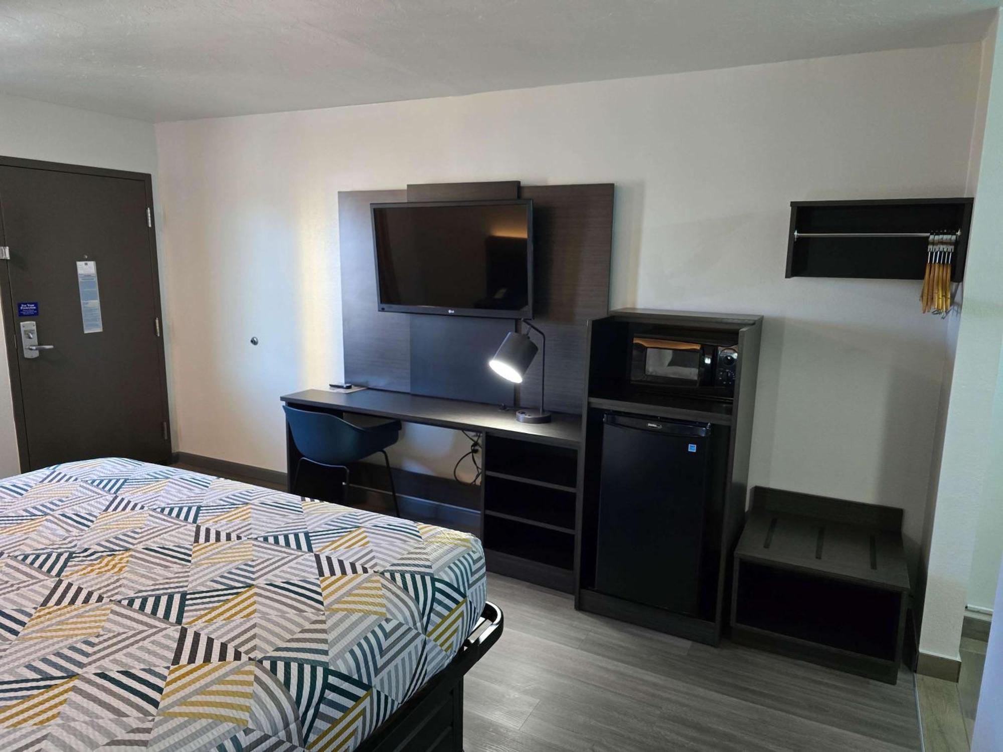 6 Oklahoma Ok Frontier Hotel 2*