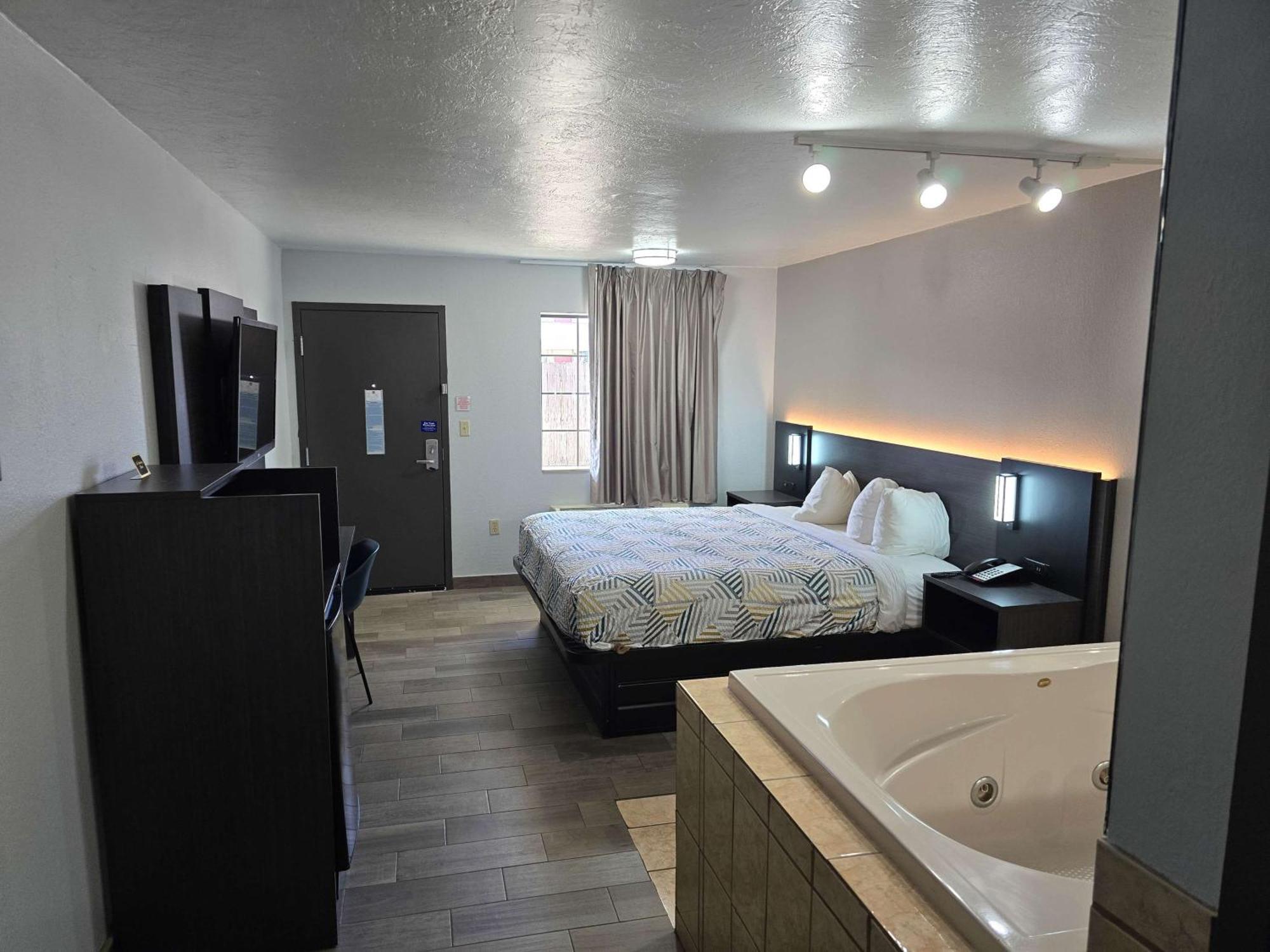 6 Oklahoma Ok Frontier Hotel Edmond